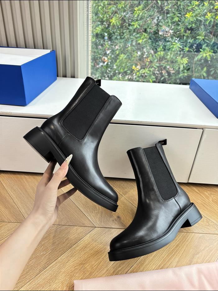 20251128172426306 370